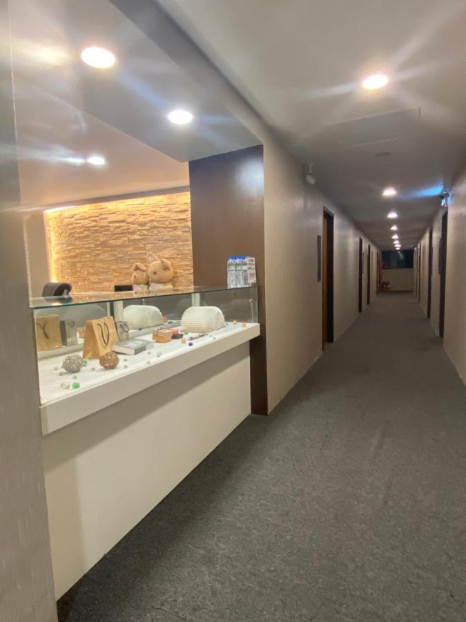 Aiyue Hotel Huwei Buitenkant foto